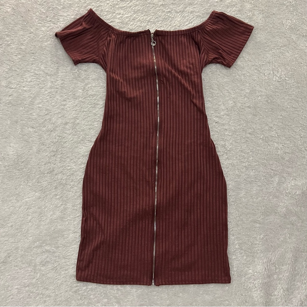 Elegant Off-Shoulder Mauve Dress